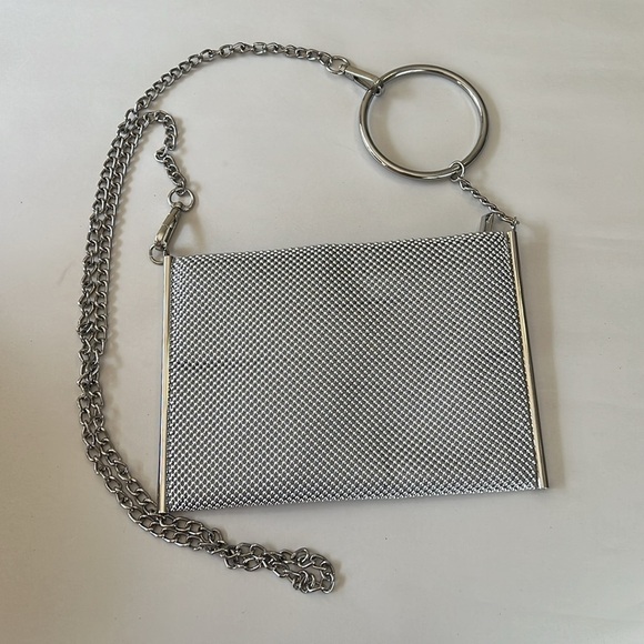 Estee & Lilly Silver Mesh Clutch Crossbody Bag with Ring Handle & Chain Strap - Picture 2 of 10